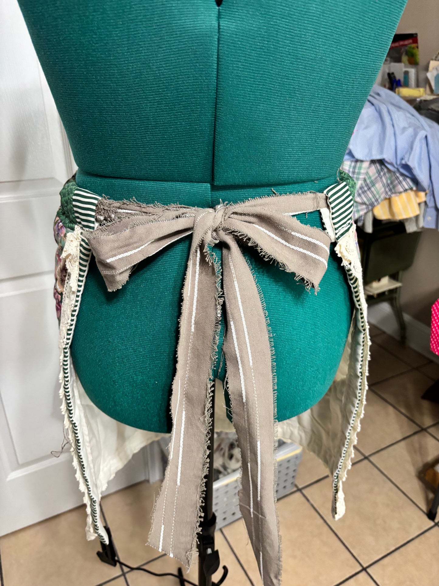 Vintage quilted apron with pocket