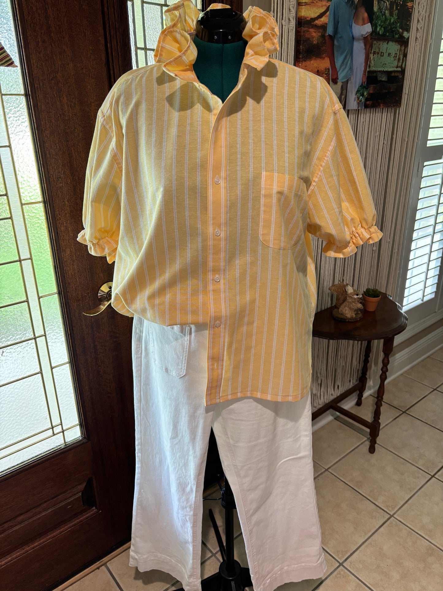 Ruffled oxford Ain’t no sunshine when she’s gone XL