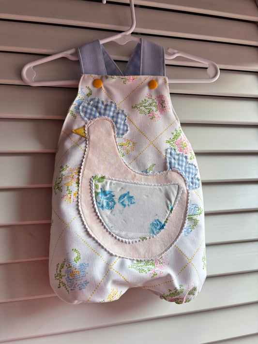 Vintage chicken ruffle butt bubble