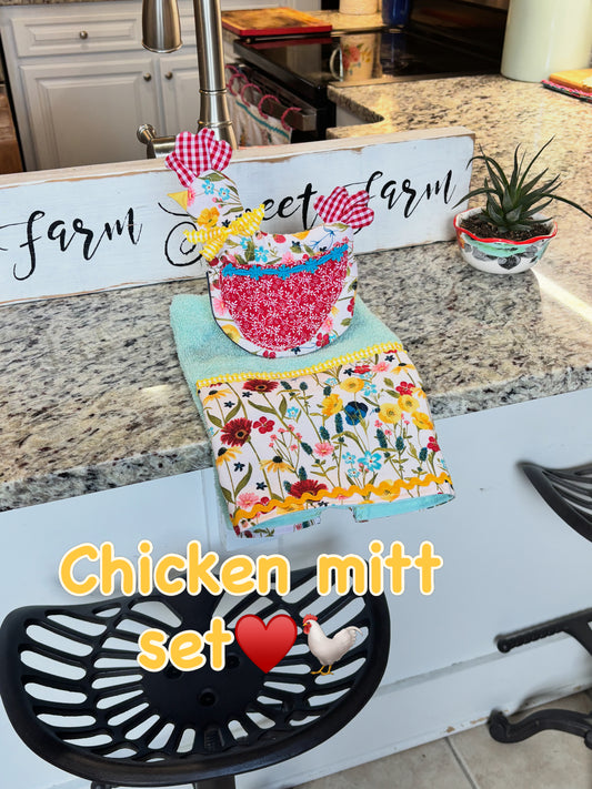 Quilted denim chicken oven mitt set
