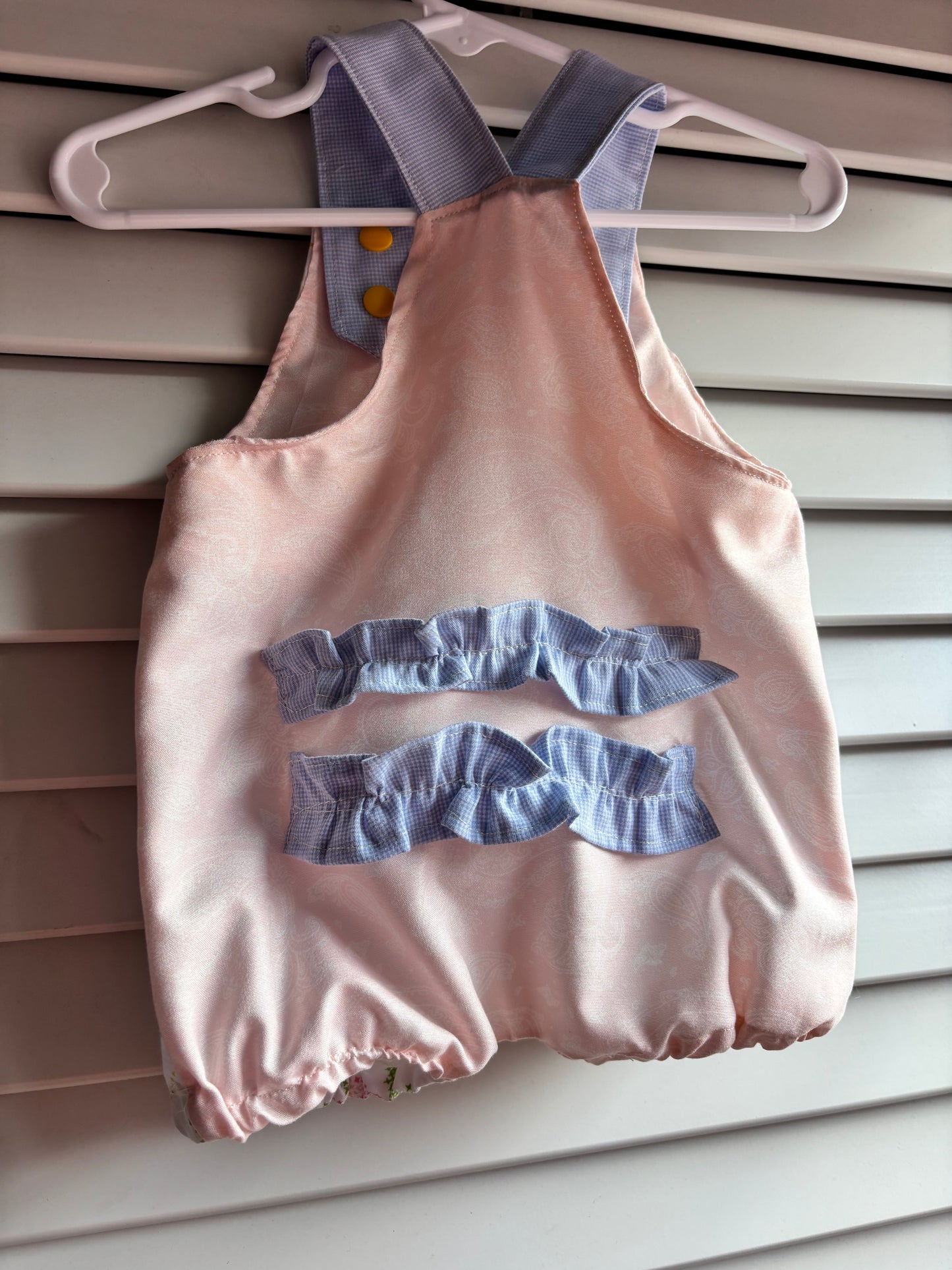 Vintage chicken ruffle butt bubble