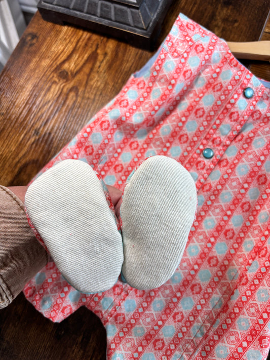 Coral moccasin preemie