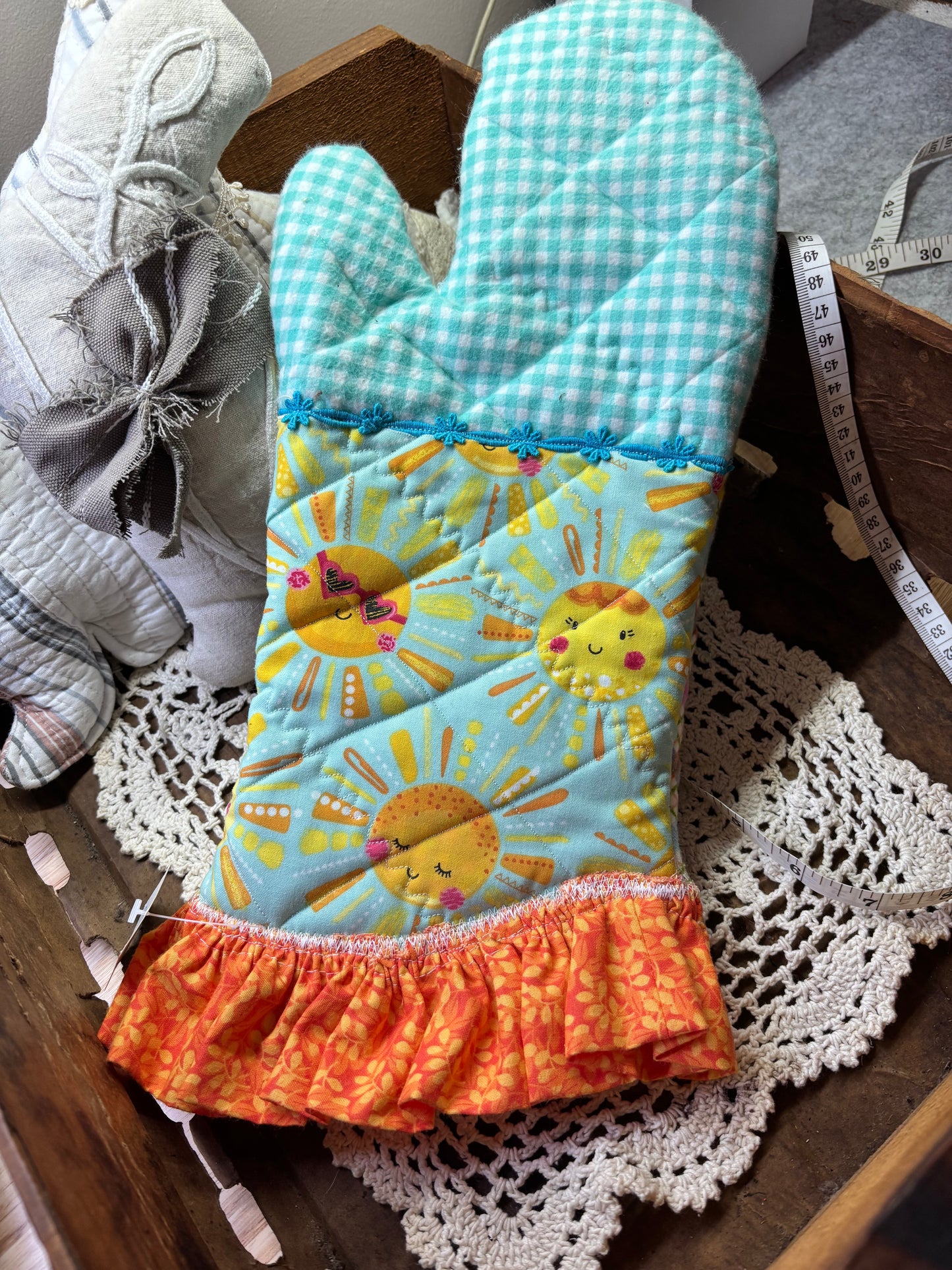 Hey Sunshine oven mitt
