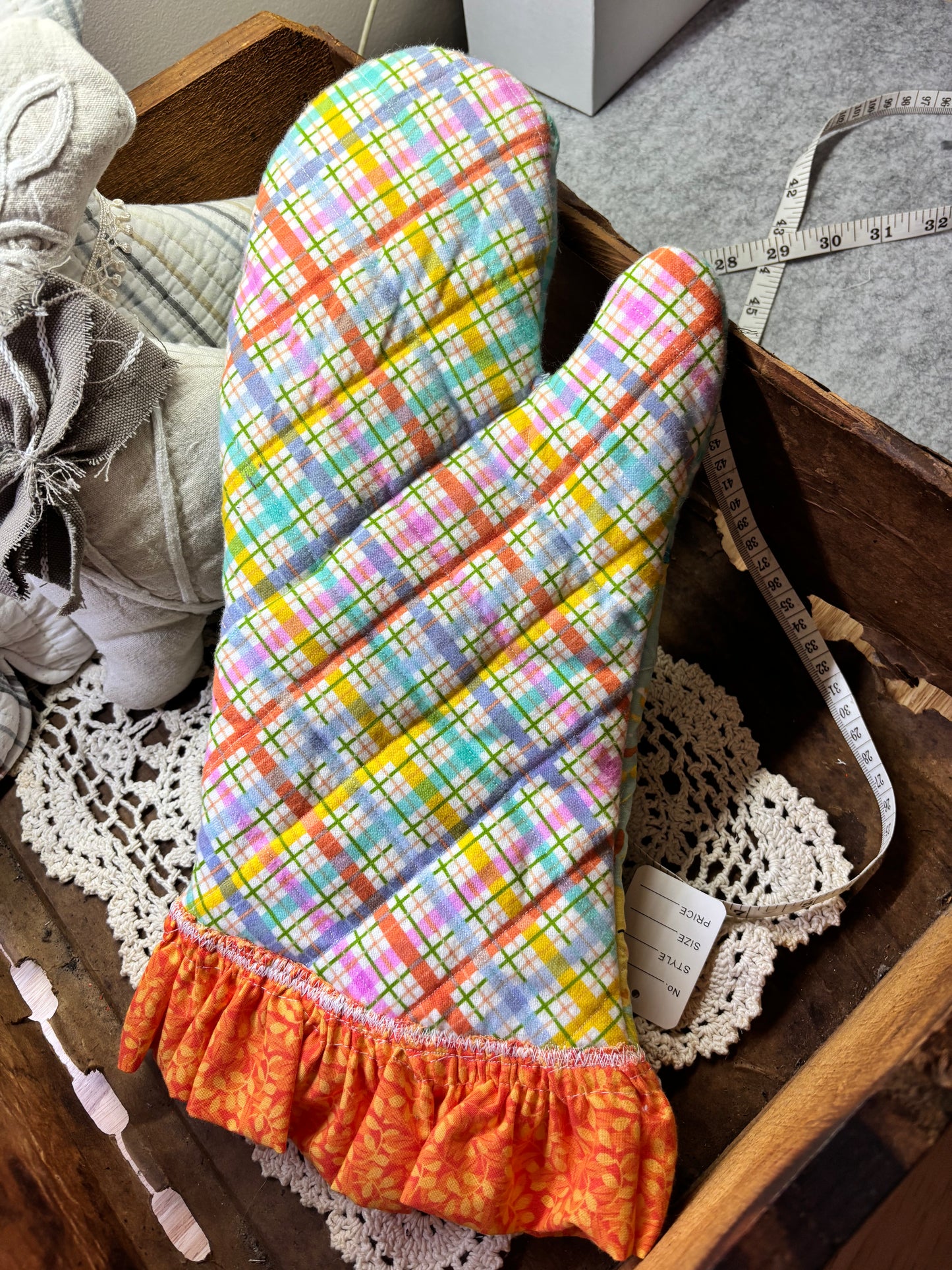 Hey Sunshine oven mitt
