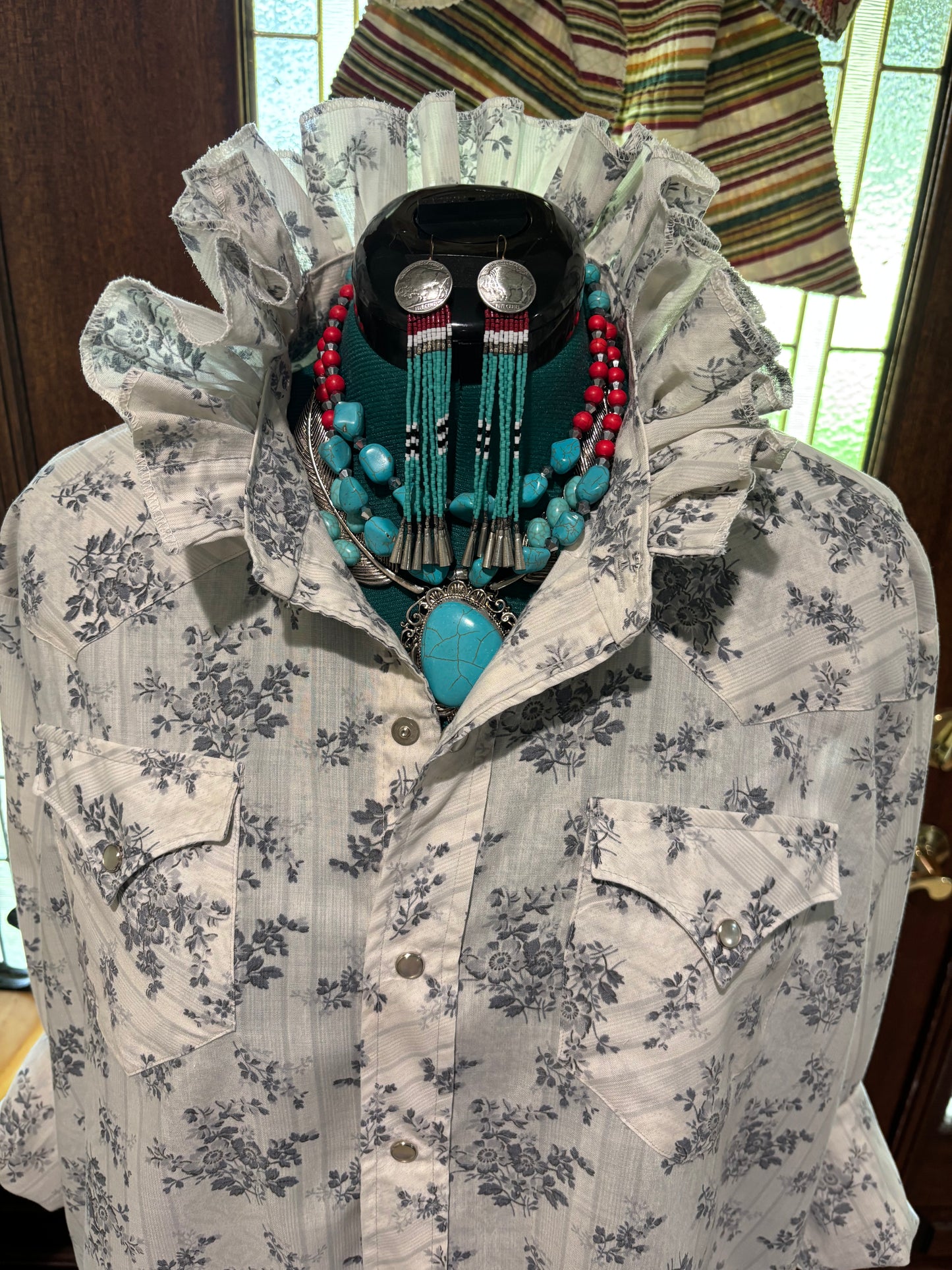 Vintage ruffled Pearl snapper charcoal